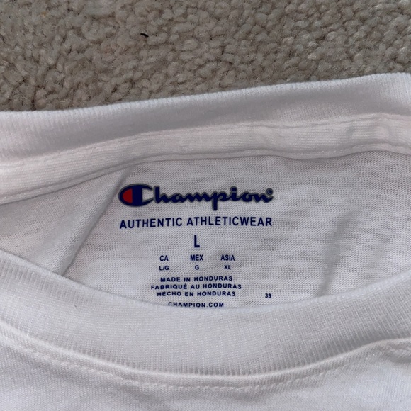 Champion T-shirt - Picture 3 of 3